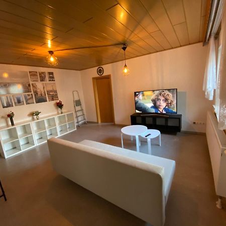 Ferienwohnung Suhad ลุดวิกส์ฮาเฟน อัม ไรน์ ภายนอก รูปภาพ
