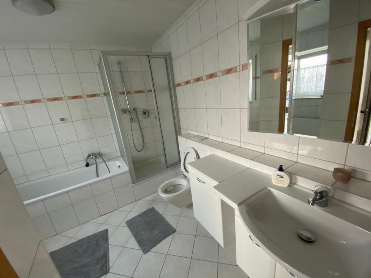 Ferienwohnung Suhad ลุดวิกส์ฮาเฟน อัม ไรน์ ภายนอก รูปภาพ